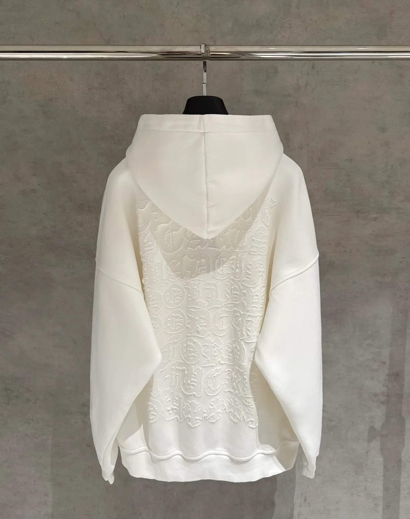🅿️390 [Strict quality control] CH Croixin's new long-sleeved hooded sweatshirt. The fabric is made of heavy 480g double yarn fabric. The whole garment is washed. The front and rear panels are laser-burned. The ready-to-wear wash is loose. The fabric is stiff and stylish. It does not deform or shrink. Color: black, white, floral gray. Size: M-2xl
